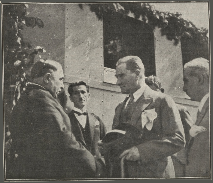 Atatürk ve İnönü trende 